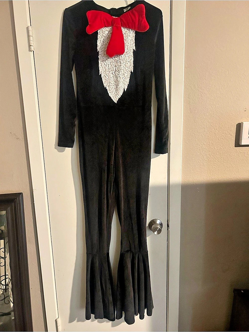Dr. Seuss Women's Black & Red Maxi Costume Size Medium